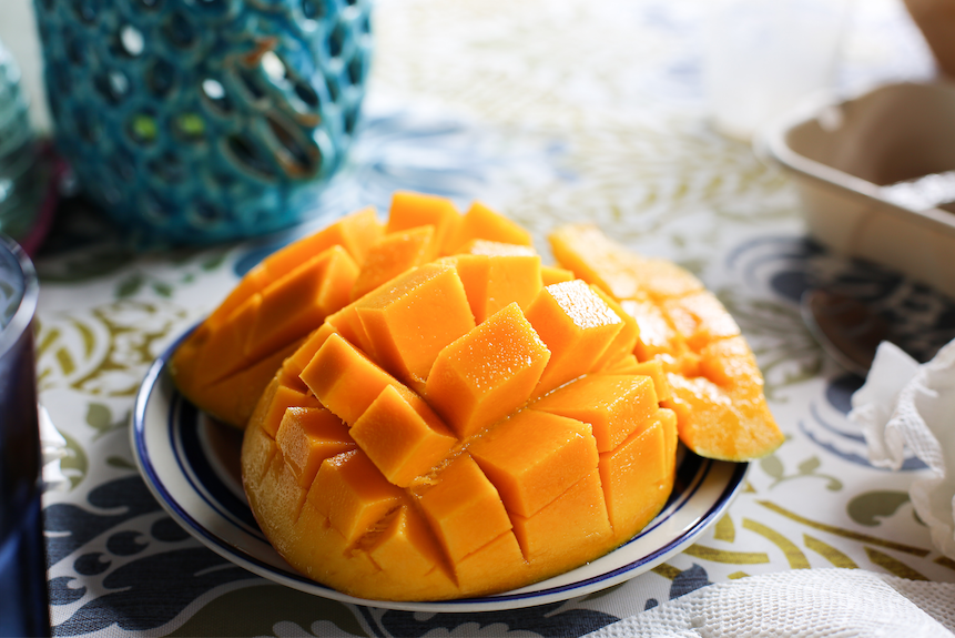 mangue coupée en dés